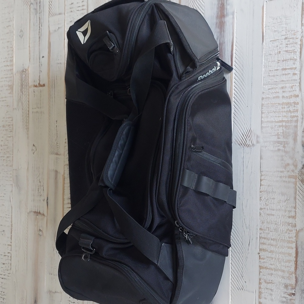 Reebok large size duffle bag-Black